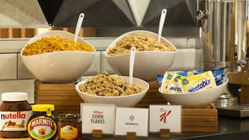 Desayuno buffet todos los días (con cargo)