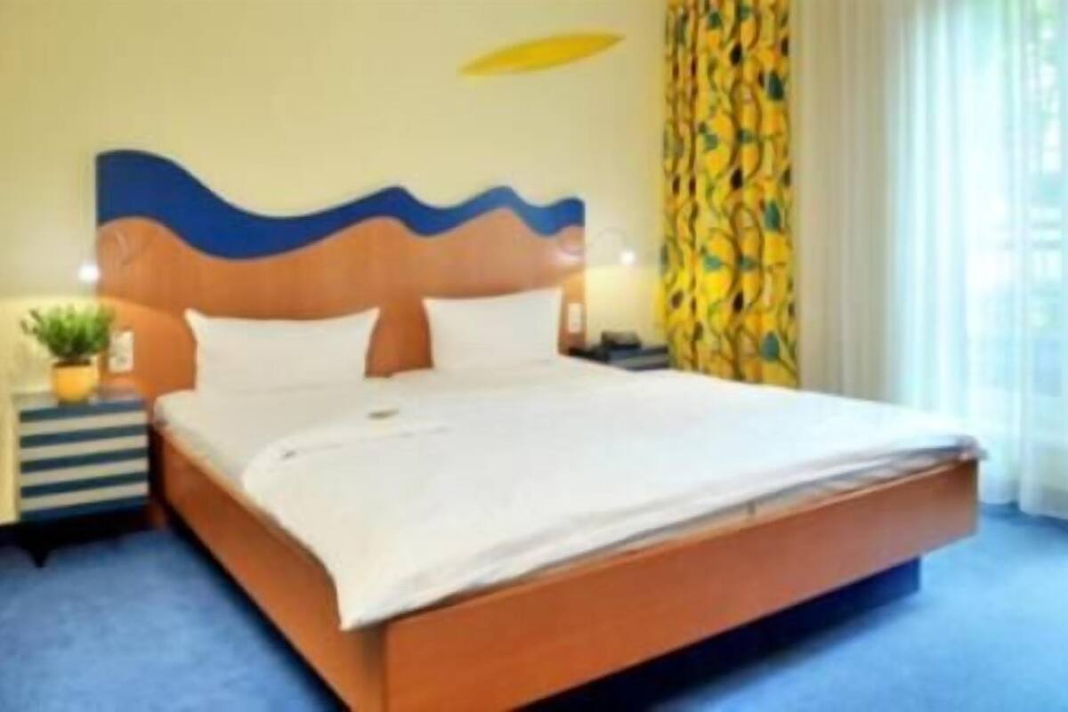 minibar, in-room safe, individually decorated, individually furnished