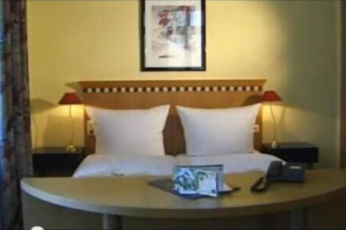 minibar, in-room safe, individually decorated, individually furnished