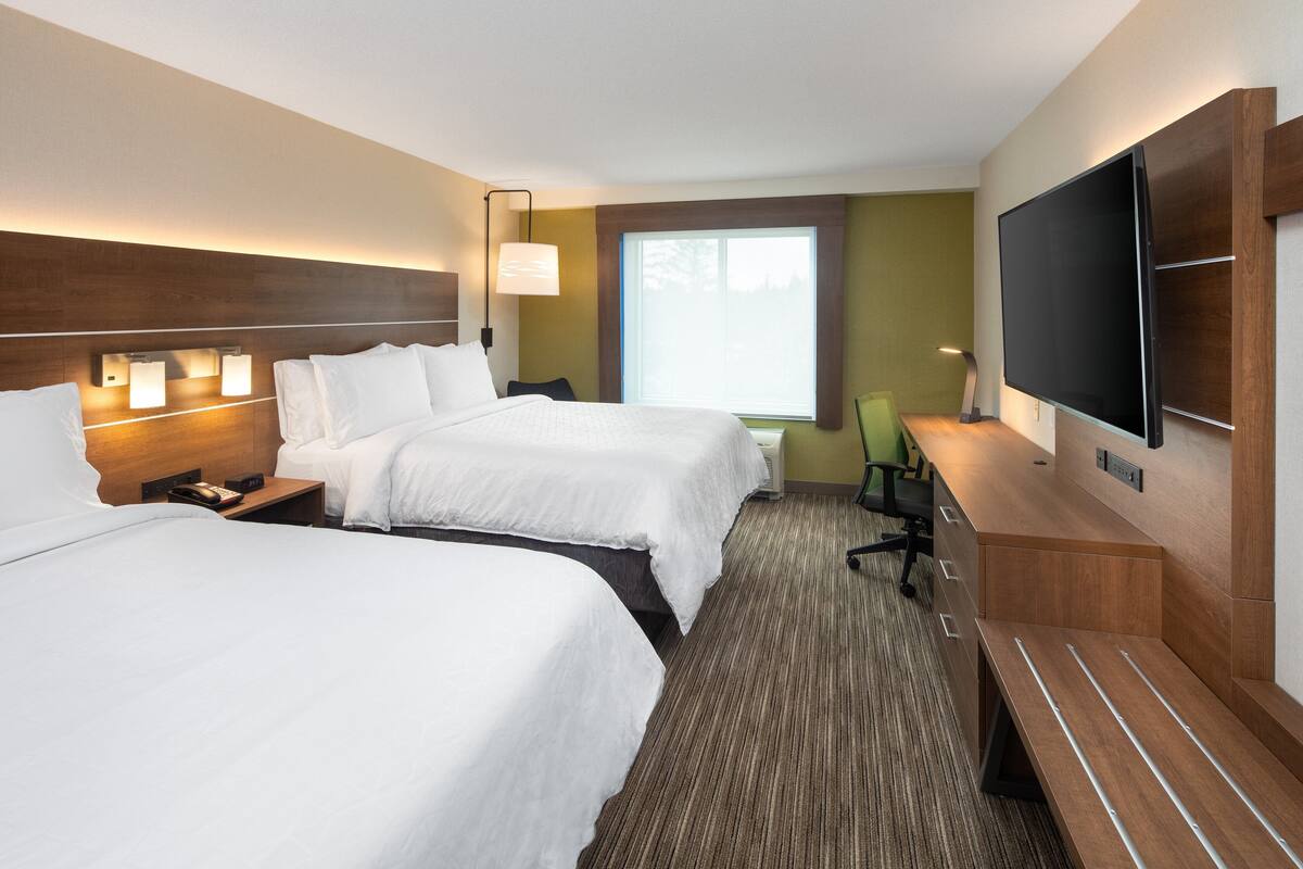In-room safe, desk, iron/ironing board, free cots/infant beds