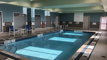 Indoor pool, sun loungers