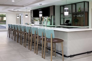 Bar (en el alojamiento)