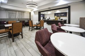 Desayuno buffet incluido todos los días