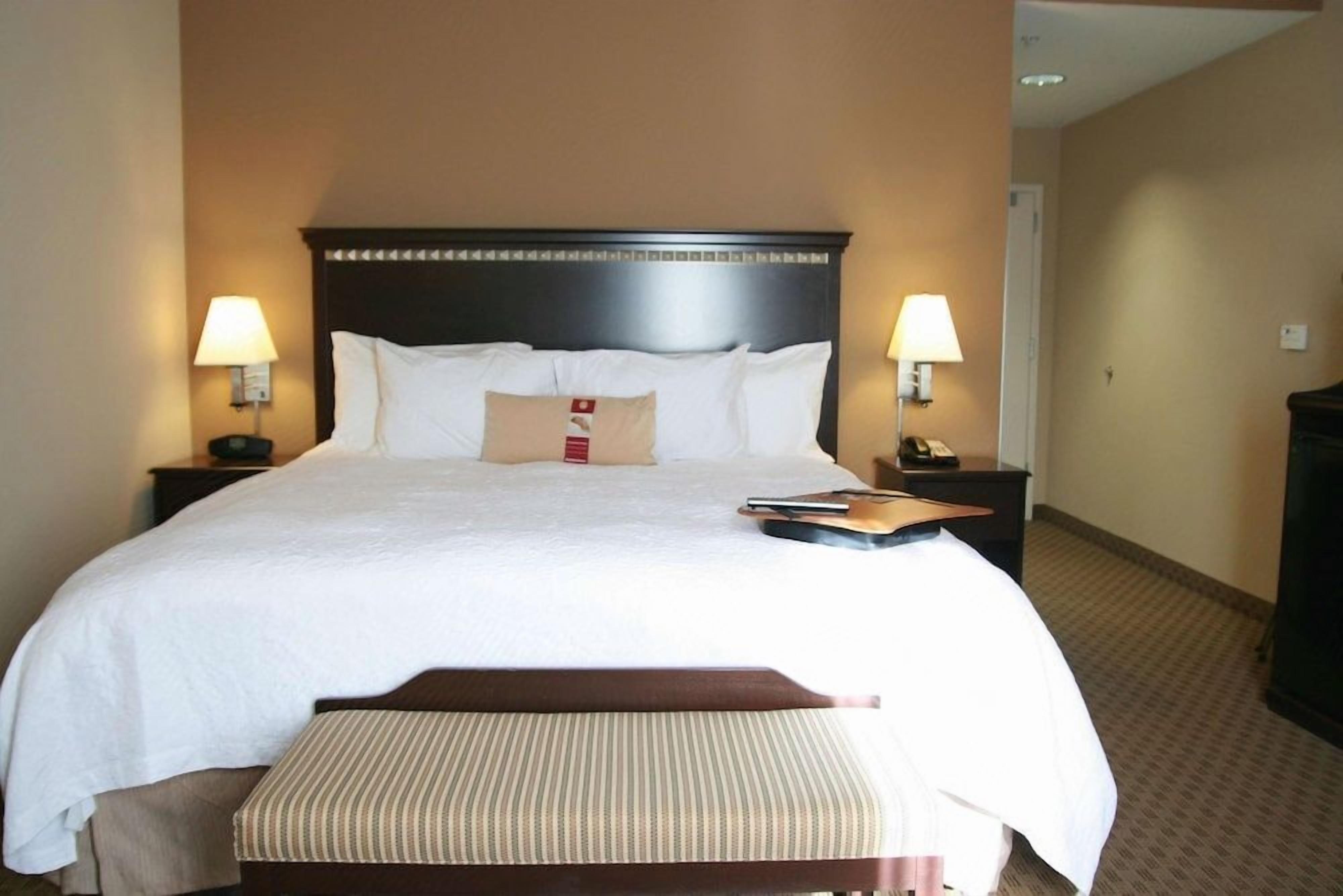 Premium bedding, iron/ironing board, free cribs/infant beds