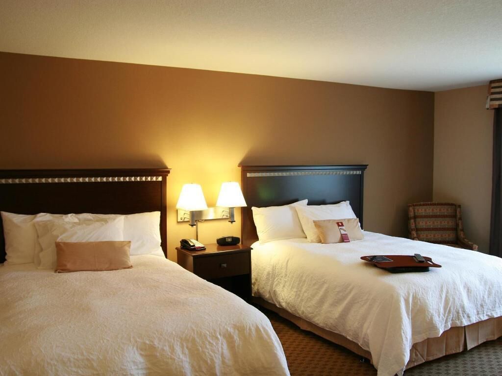 Premium bedding, iron/ironing board, free cots/infant beds
