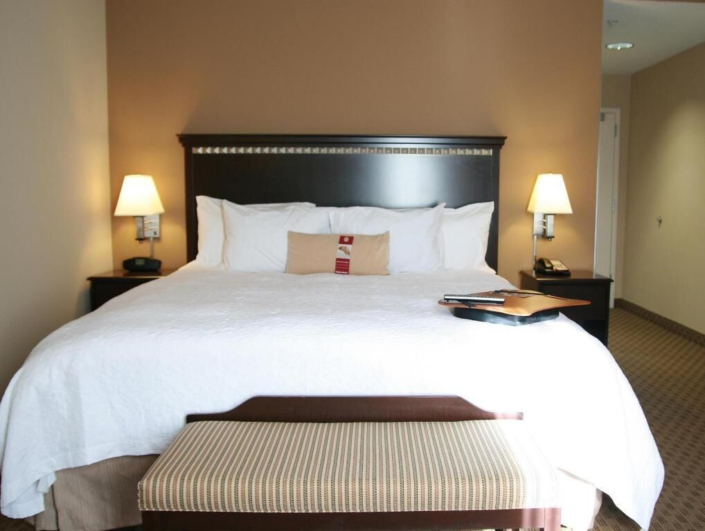 Premium bedding, iron/ironing board, free cots/infant beds
