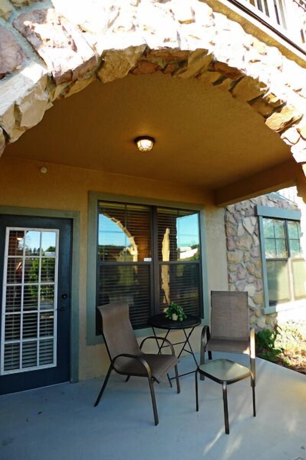 Condo, 4 Bedrooms, Pool Access (Resort Style) | Terrace/patio