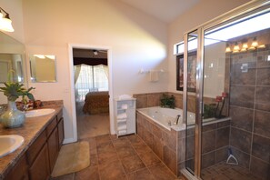 Superior House, 4 Bedrooms, Private Pool | Bathroom | Separate bathtub and shower, hair dryer - Fairways Florida Villas (Davenport)