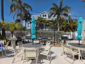 BBQ/picnic Area - Camelot by the Sea by Liberte' (St. Pete Beach)