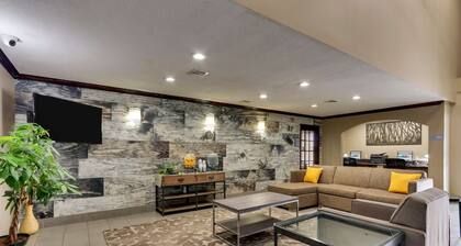 Best Western Plus University Inn & Suites