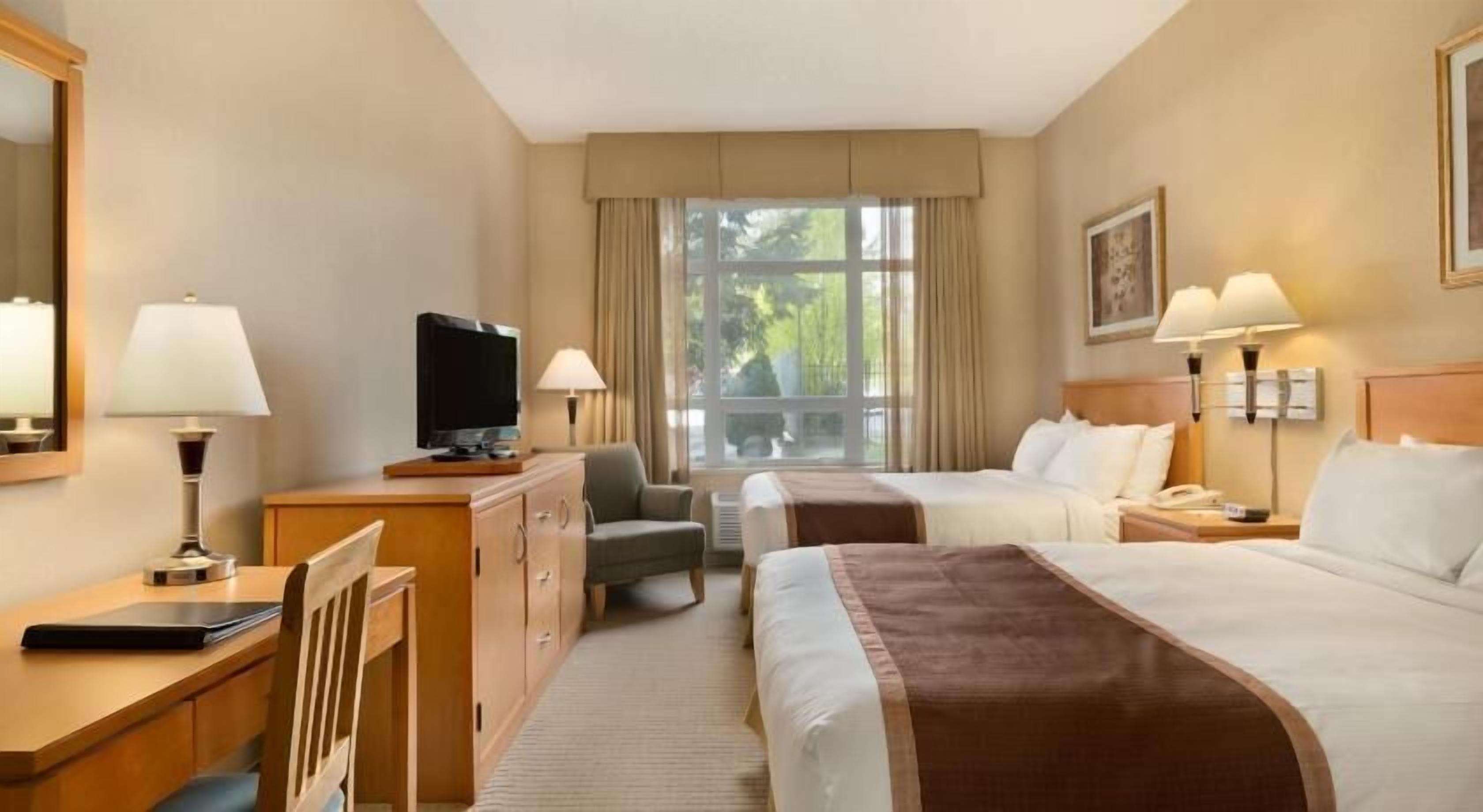 In-room safe, desk, iron/ironing board, rollaway beds