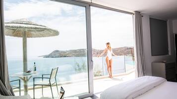 Svit Grand - privat pool - havsutsikt | Egyptiska bomullslakan och allergitestade sÀngklÀder