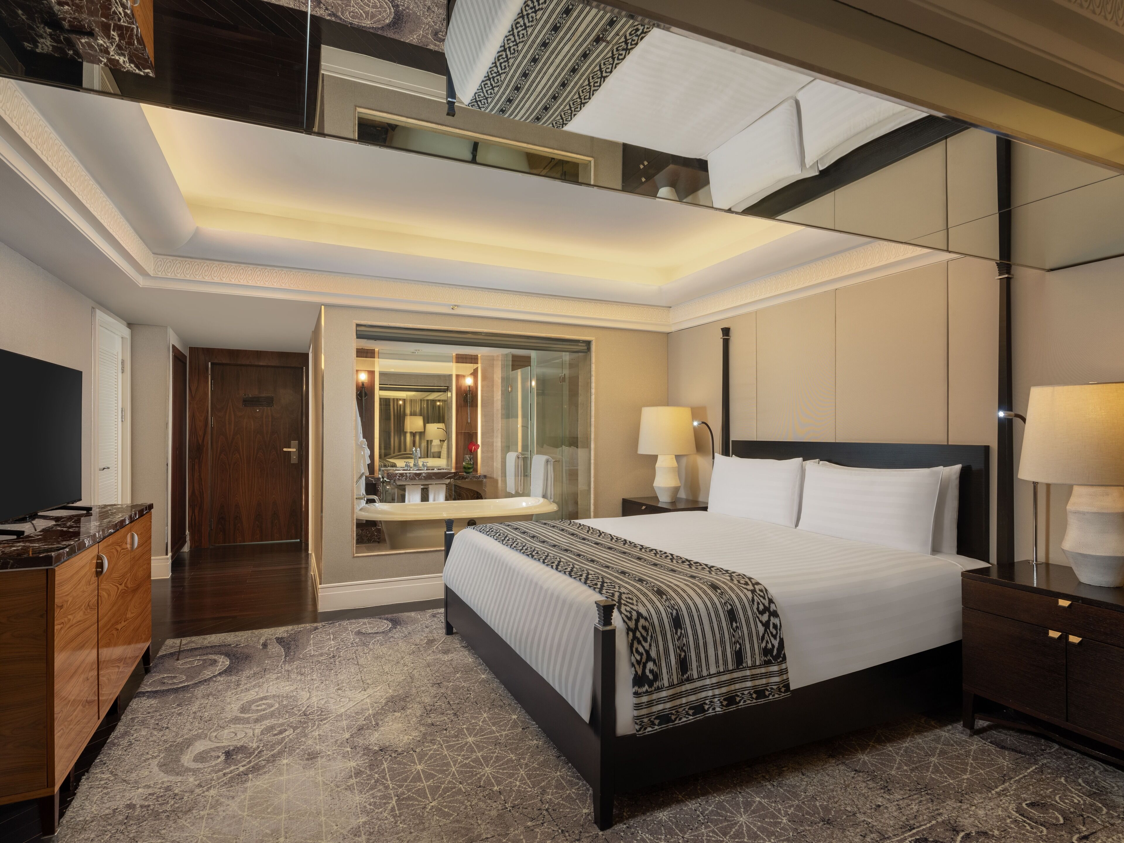 Sengetøy av topp kvalitet, senger med overmadrass og minibar (inkludert)