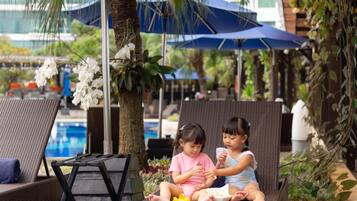 Children's play area - outdoor