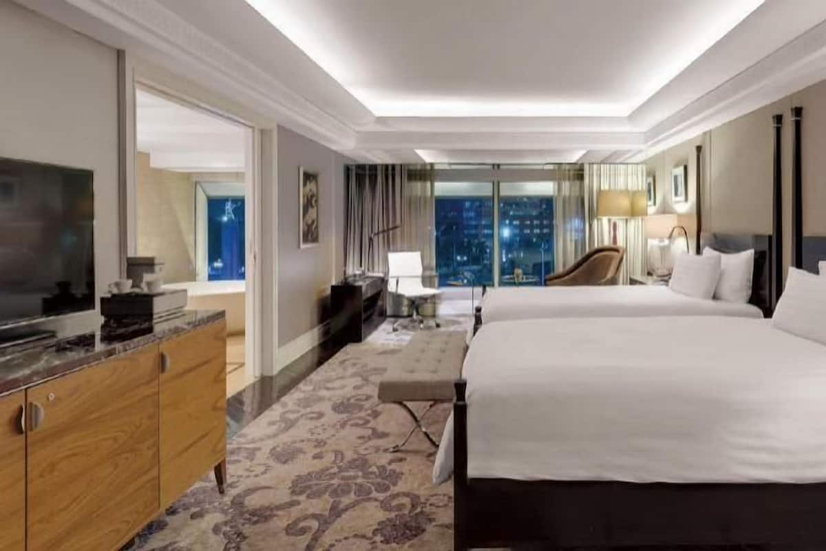 Premium bedding, pillowtop beds, free minibar, in-room safe