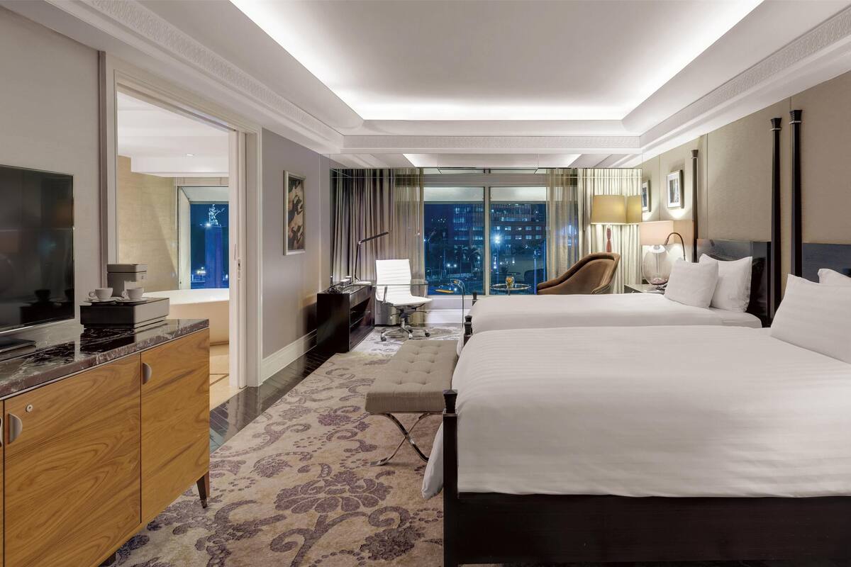 executive twin room (executive grand deluxe room twin) | 1 bedroom, premium bedding, pillow-top beds, free minibar