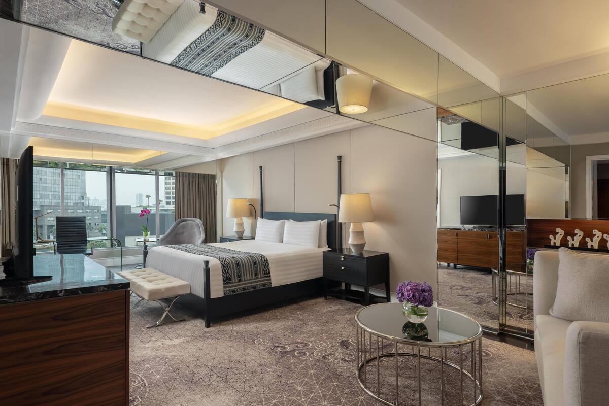 executive room (executive grand deluxe room king) | city view