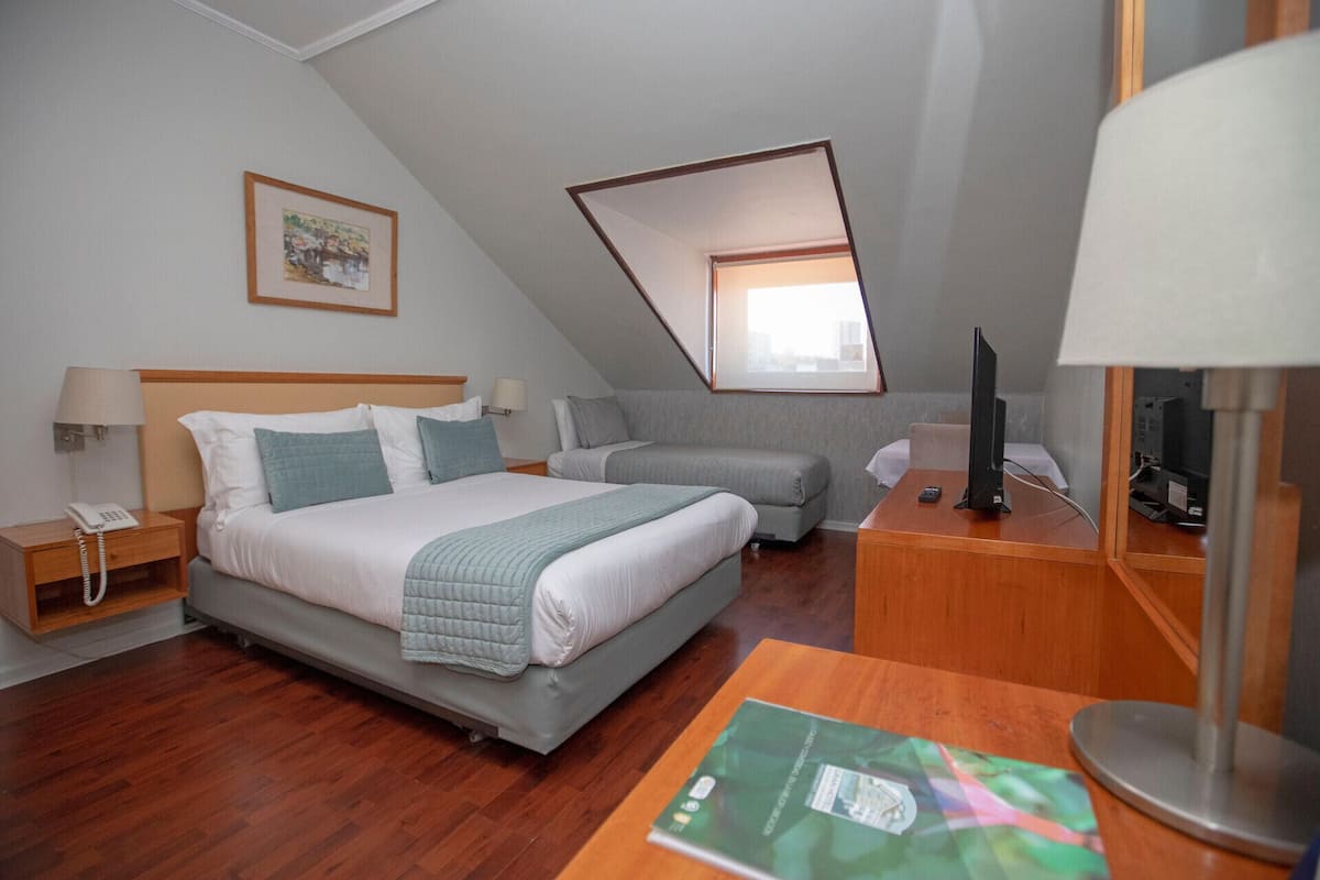 Premium bedding, pillow-top beds, minibar, in-room safe