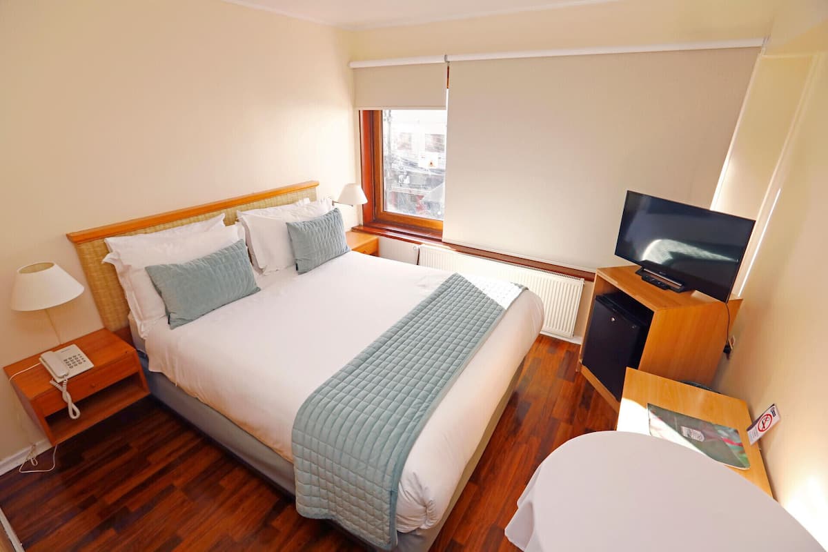 Premium bedding, pillow-top beds, minibar, in-room safe