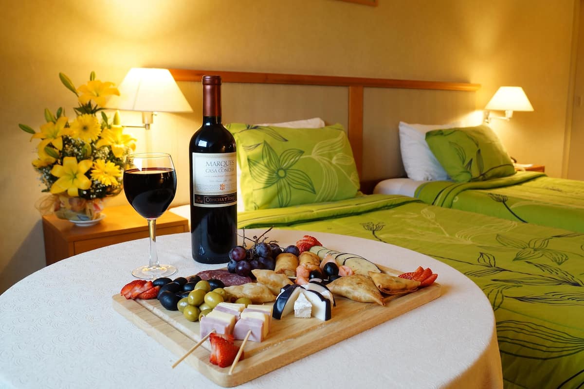 Premium bedding, pillow-top beds, minibar, in-room safe