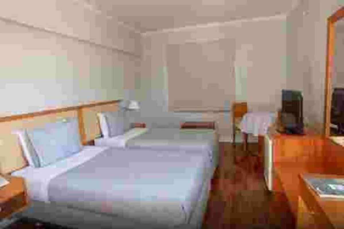 Superior Room, 2 Single Beds | Premium bedding, pillow-top beds, minibar, in-room safe