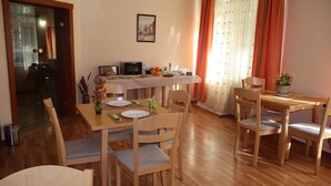 Kontinental frokost hver dag (mot et tillegg)