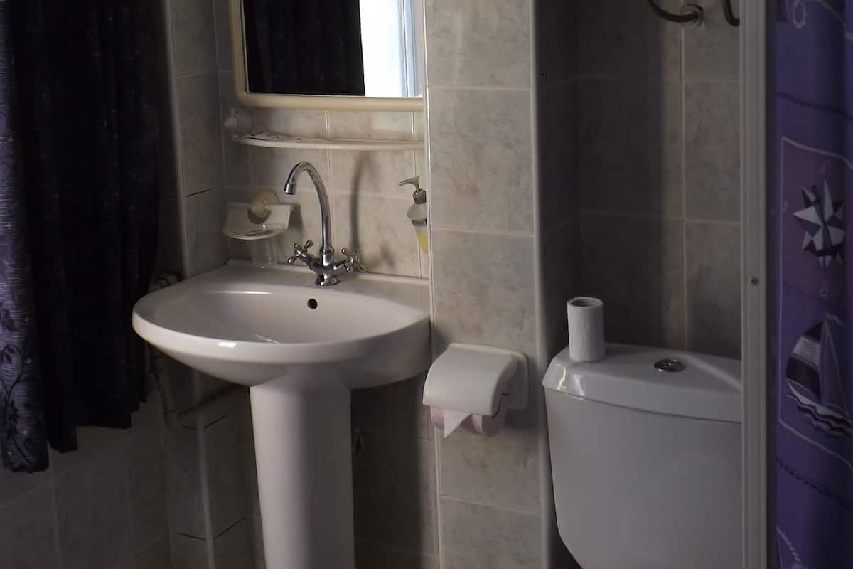 egyptian cotton sheets, select comfort beds, in-room safe, desk