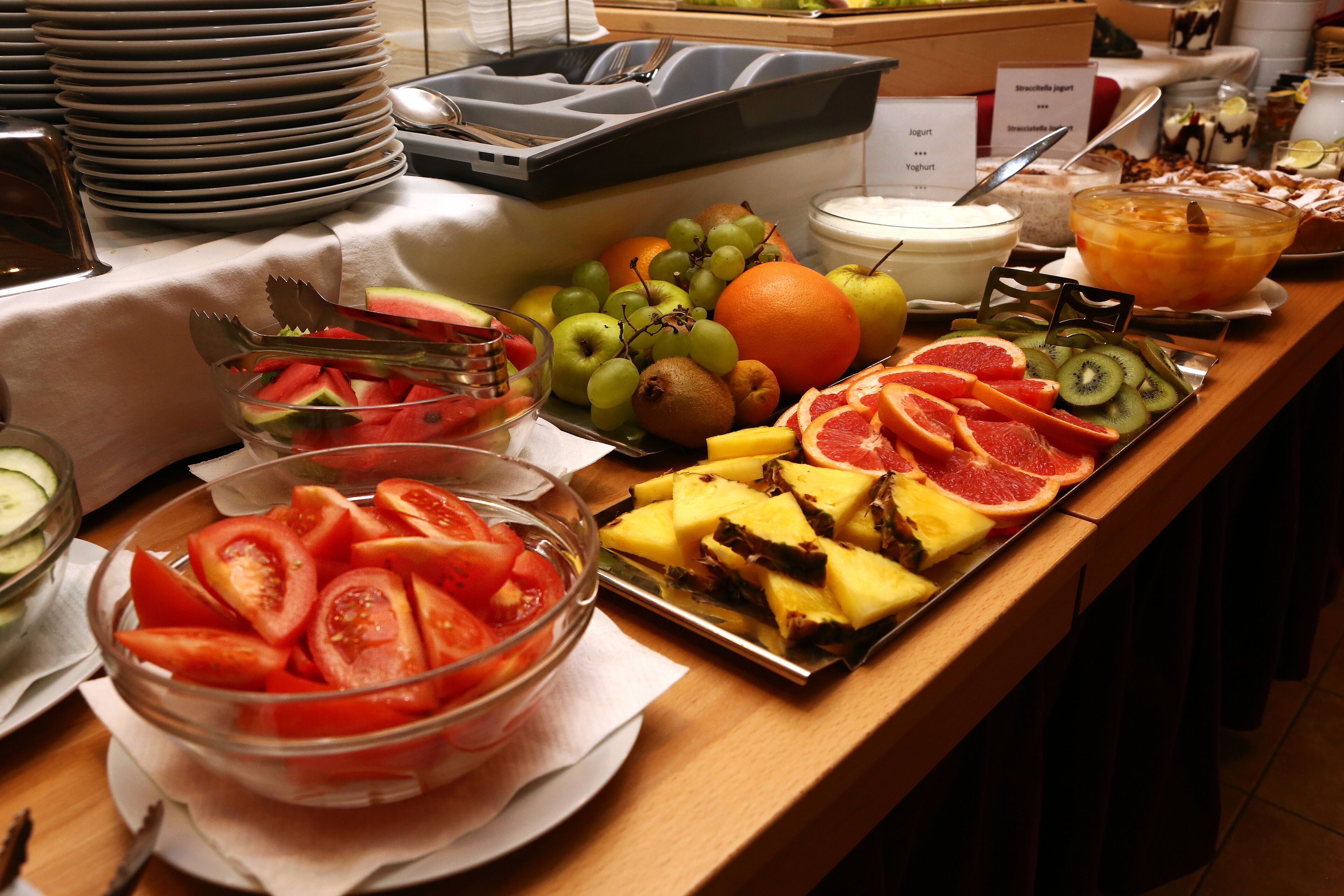 daily buffet breakfast (czk 250 per person)