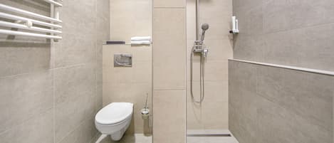 Double Room, Balcony | Bathroom | Free toiletries, hair dryer, towels