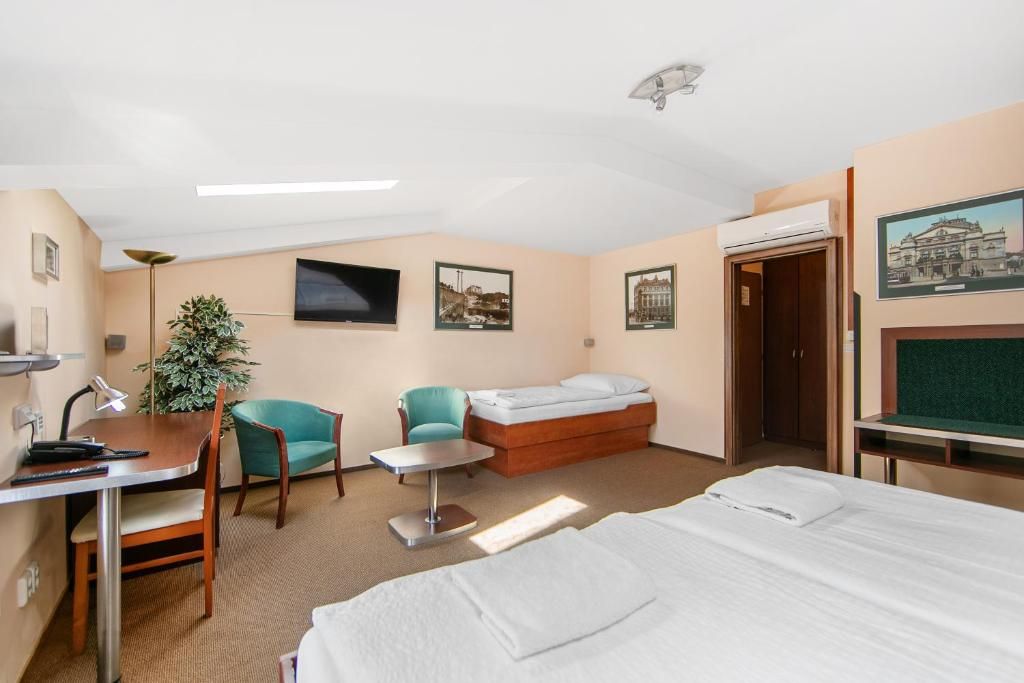In-room safe, desk, iron/ironing board (on request), WiFi (free)