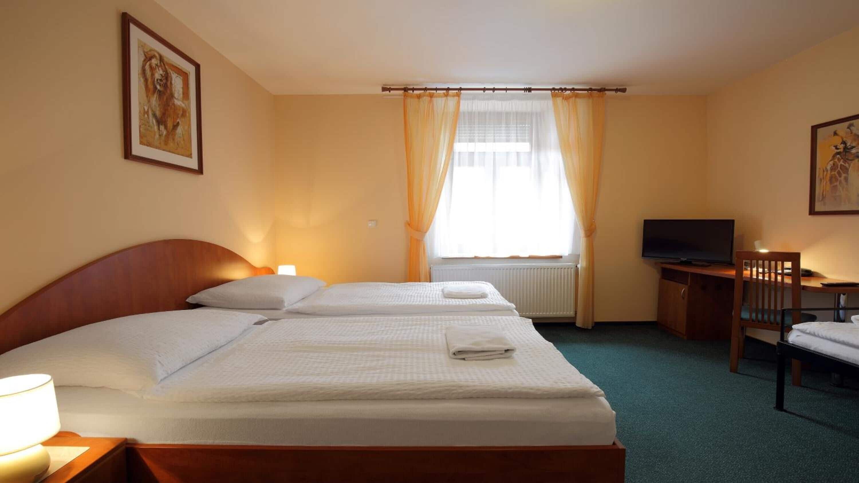 superior double room | 1 bedroom, in-room safe, desk, iron/ironing board