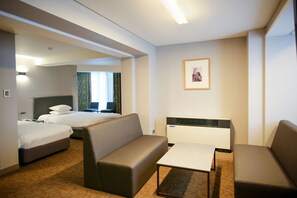 Family Suite (No Parking, additional fee occurs if number of people booked & staying are different)