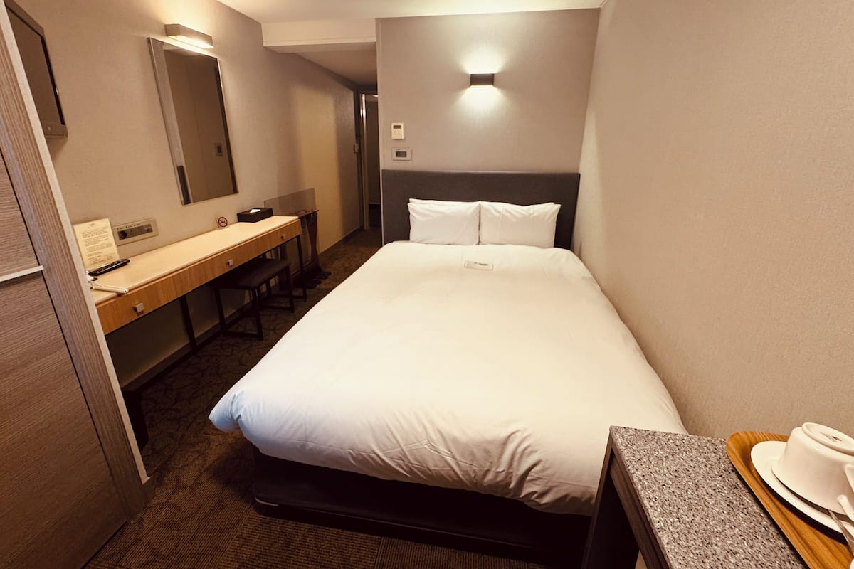 2 habitaciones, cubrecamas y colchones con pillow-top