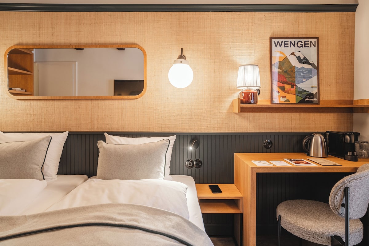 standard room | 1 bedroom, premium bedding, in-room safe, desk