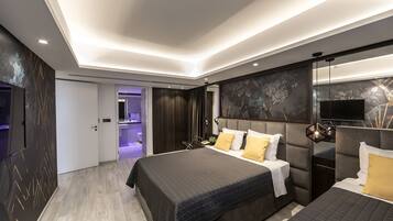 Family Suite | Wardrobe