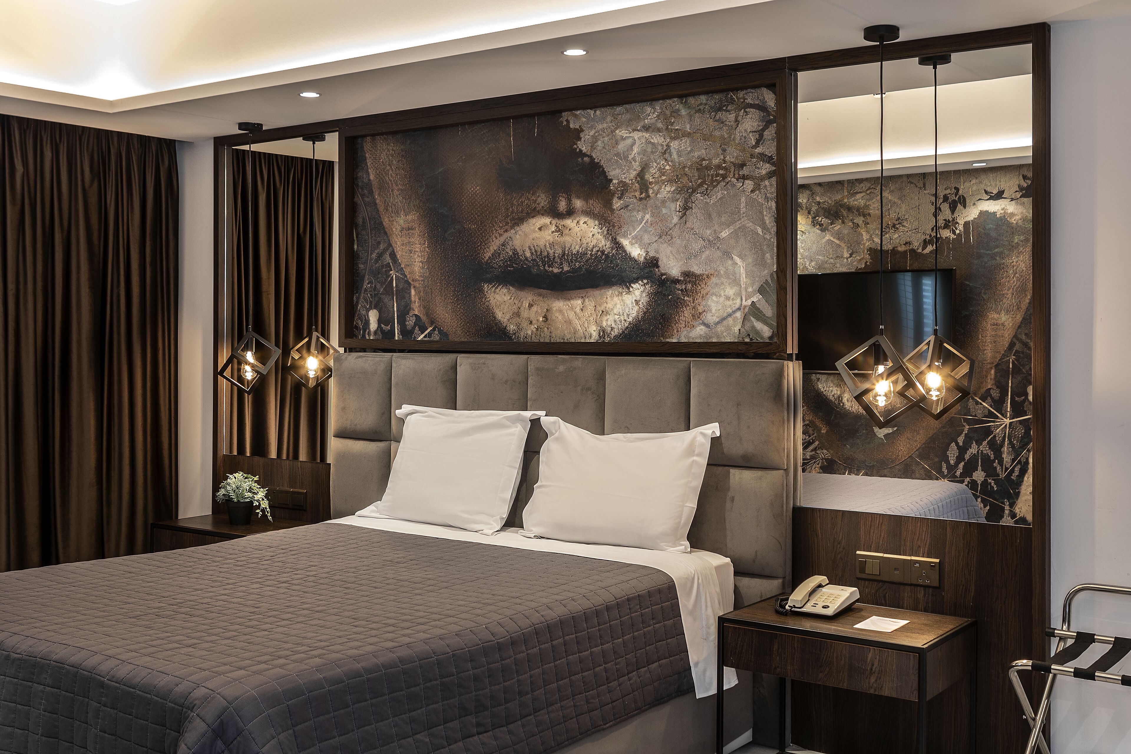 deluxe suite, 1 king bed | 1 bedroom, memory-foam beds, in-room safe, individually decorated