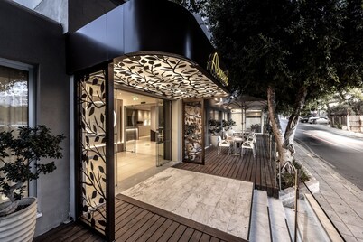 Almond Business Hotel