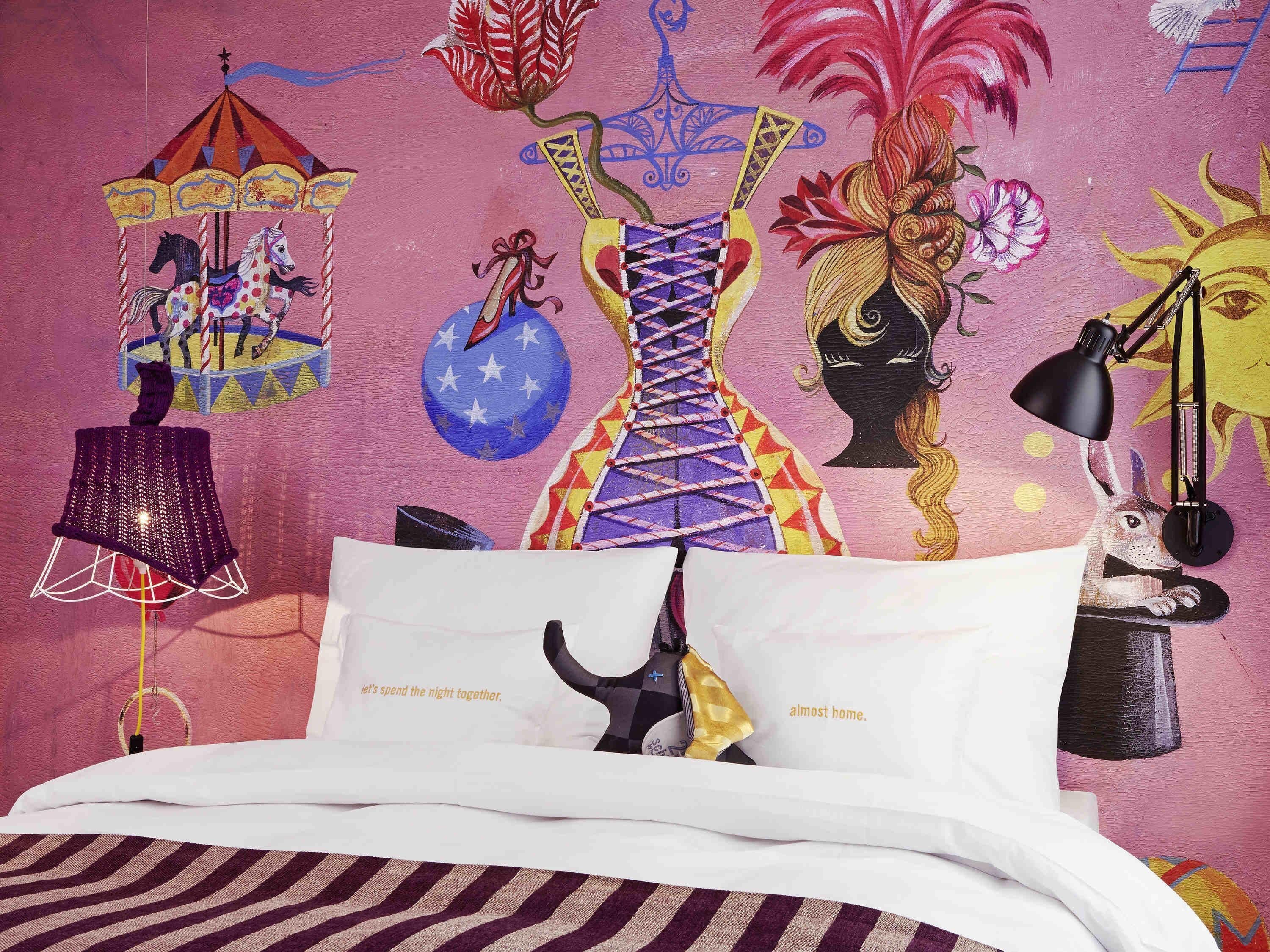 Medium | Roupas de cama premium, edredons de pluma, frigobar, cofres nos quartos