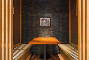 Snack bar
