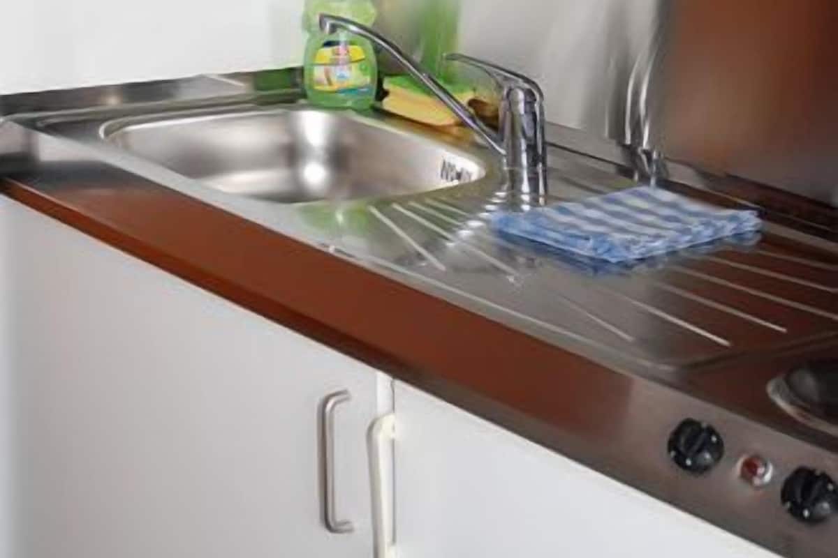 Fridge, microwave