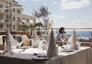 Breakfast, lunch and dinner served  - Capital Coast Resort & Spa (Paphos)