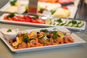 Desayuno buffet todos los días (con cargo)