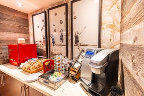 Desayuno para llevar gratuito y diario