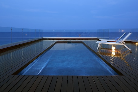 Seasonal outdoor pool, sun loungers