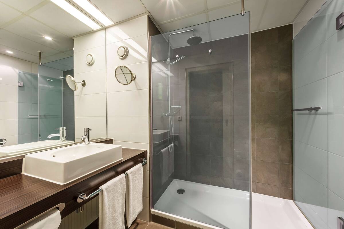 minibar, desk, laptop workspace, blackout curtains