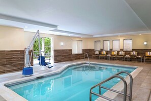 Indoor pool - Fairfield Inn by Marriott Medford Long Island (Medford)