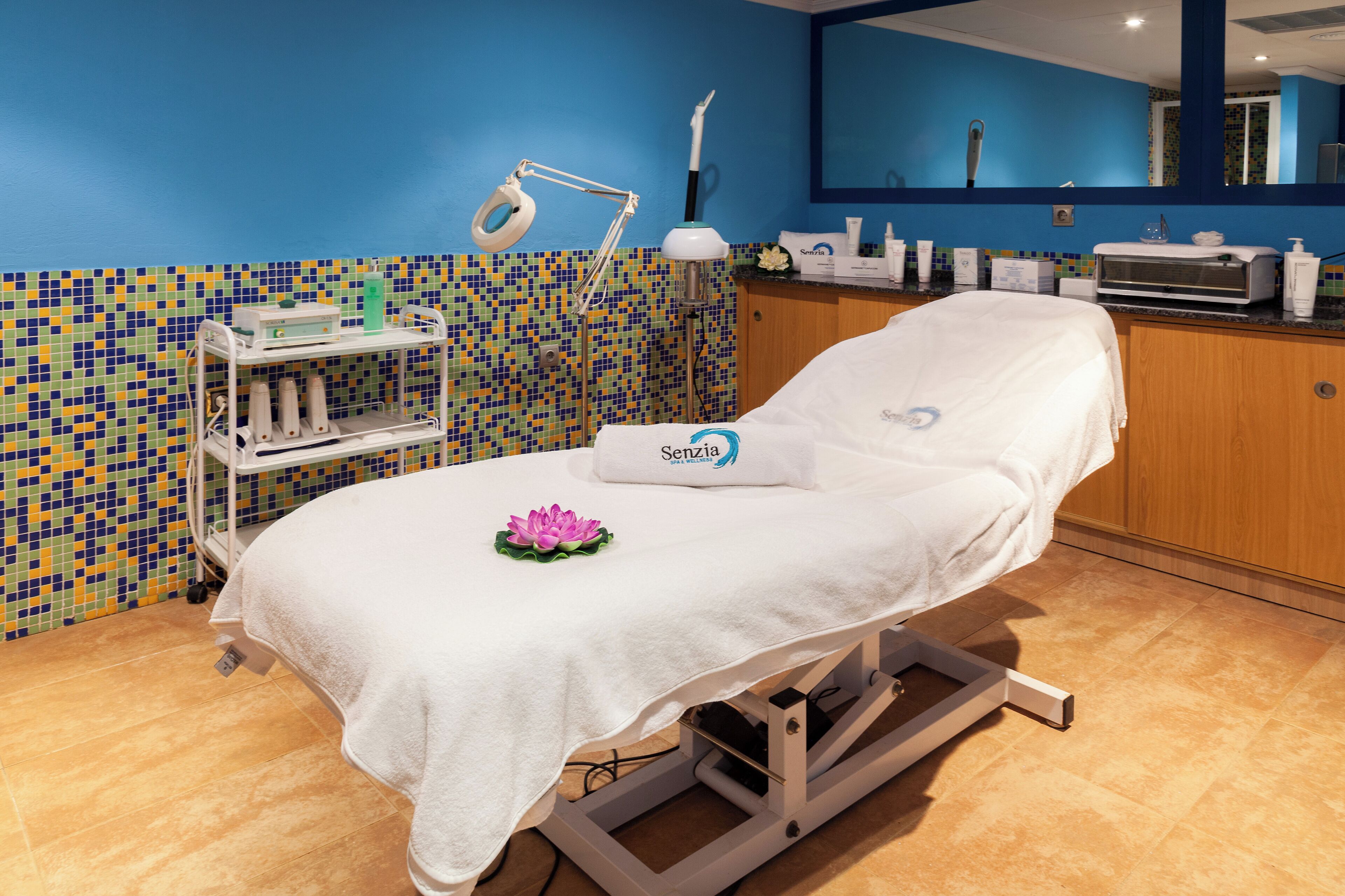 Sauna, bain à remous, hammam, gommages corporels, soins du visage