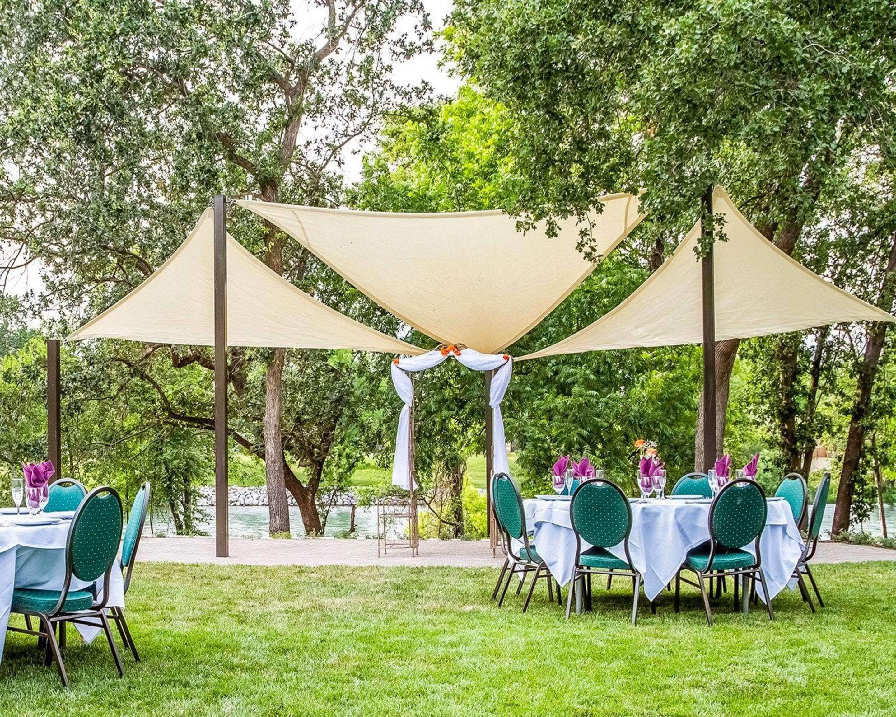 outdoor banquet area