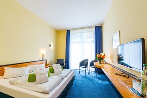 Standard Double Room - Free thermal bath and sauna | Hypo-allergenic bedding, desk, cots/infant beds, free WiFi