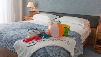 Chambre Triple | Minibar, coffres-forts dans les chambres, bureau, Wi-Fi gratuit